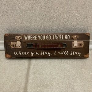 Young’s Vintage Themed Wood Blocked Decor Suitcase With Leather Handle